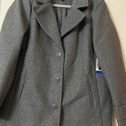 It’s A Beautiful Jacket In Size L The Color Is light Gray It’s Brand New Never Been Worn Made By MARC New York 