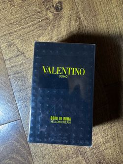 Valentino UOMO cologne