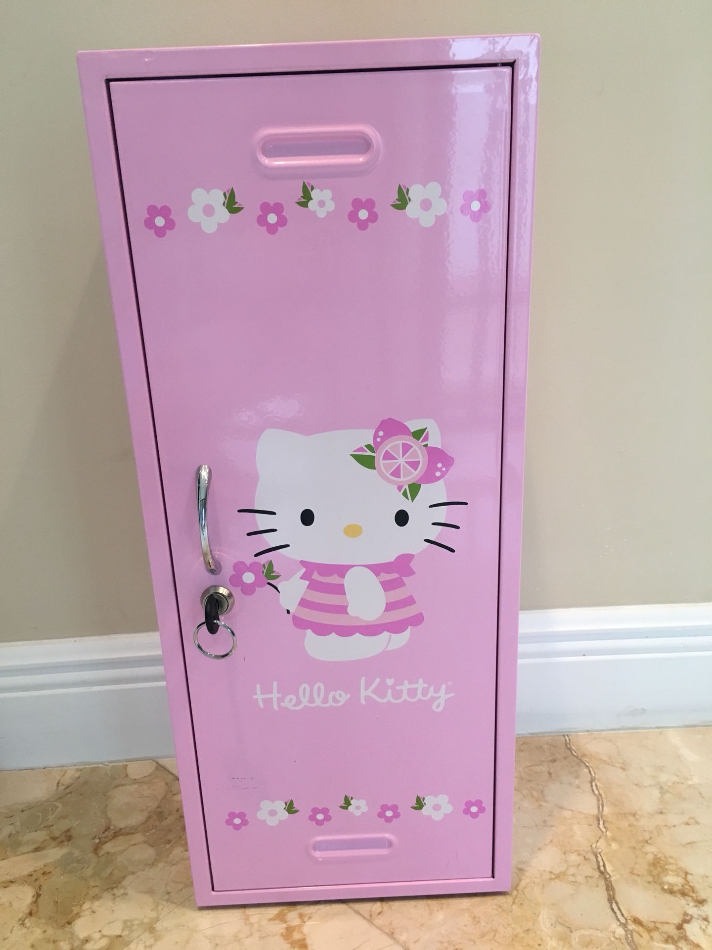 Hello Kitty Locker