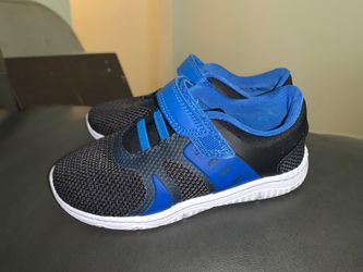 Cat and Jack size 12 boys shoes