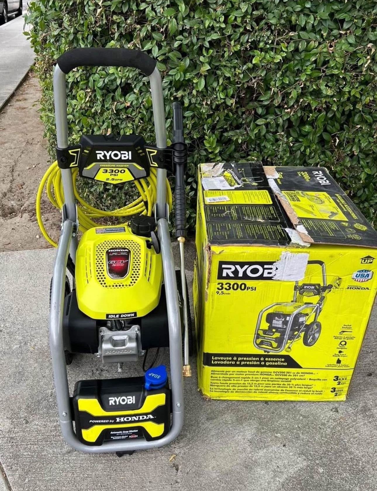 RYOBI 3300 PSI 2.5 GPM Cold Water Gas Pressure Washer with Honda GCV200 Engine