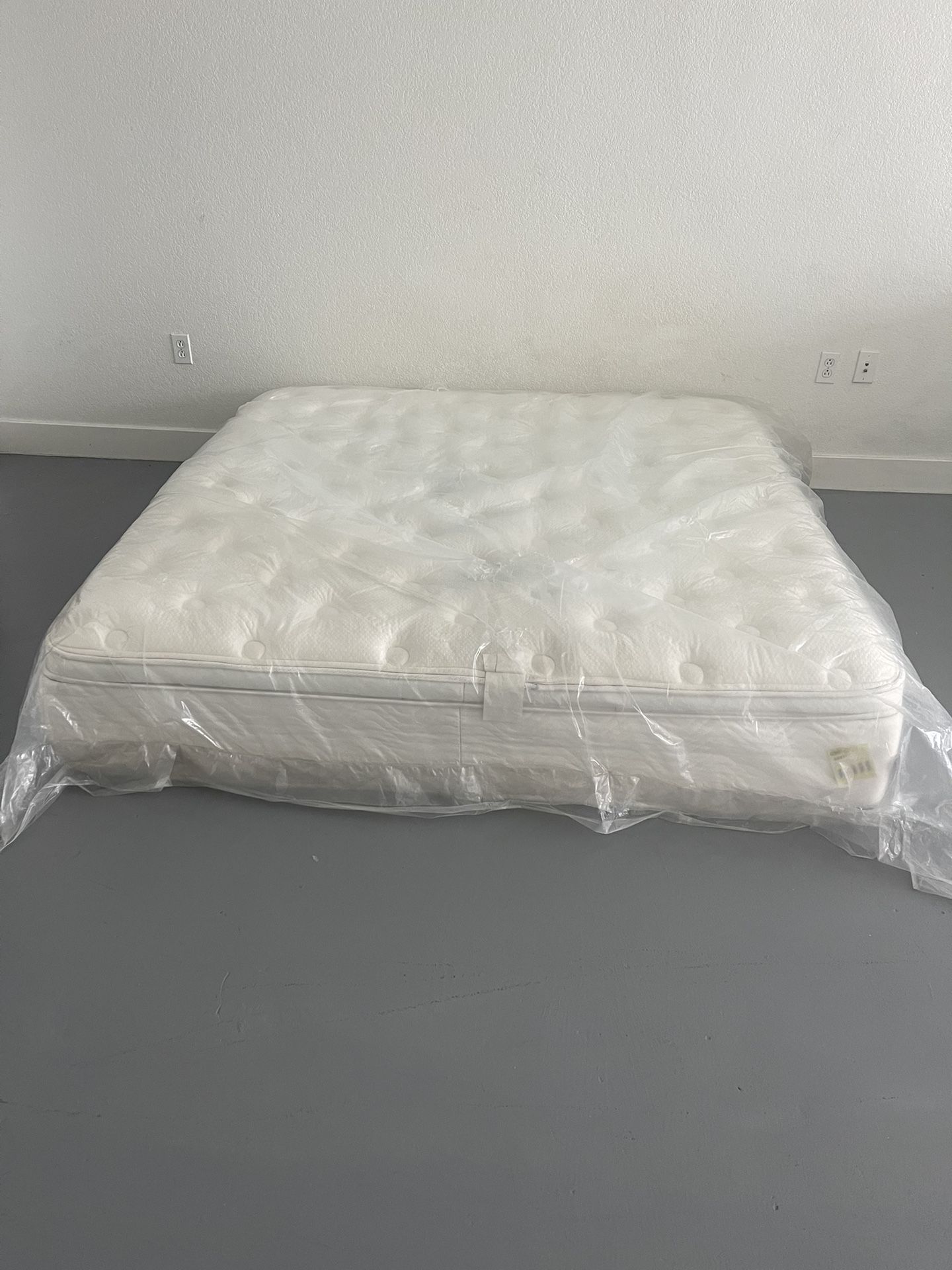 King Size Mattress for Sale in Orlando, FL OfferUp