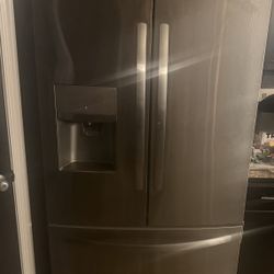 Frigidaire Refrigerator 
