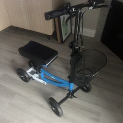 Knee Scooter Brand New / Walker Scooter With Suspension 