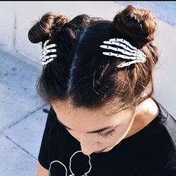 Skeleton Hand Hair Clip