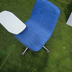 DESK CHAIR WITH BUILT IN TABLE 