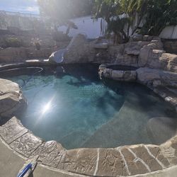 Pool vacuum