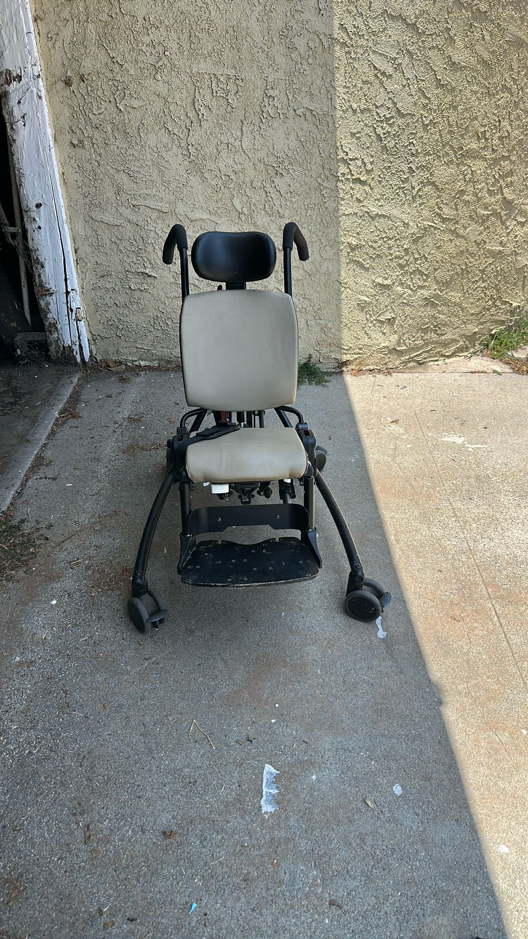 Rifton activity chair 830 Small Parts Or Repair