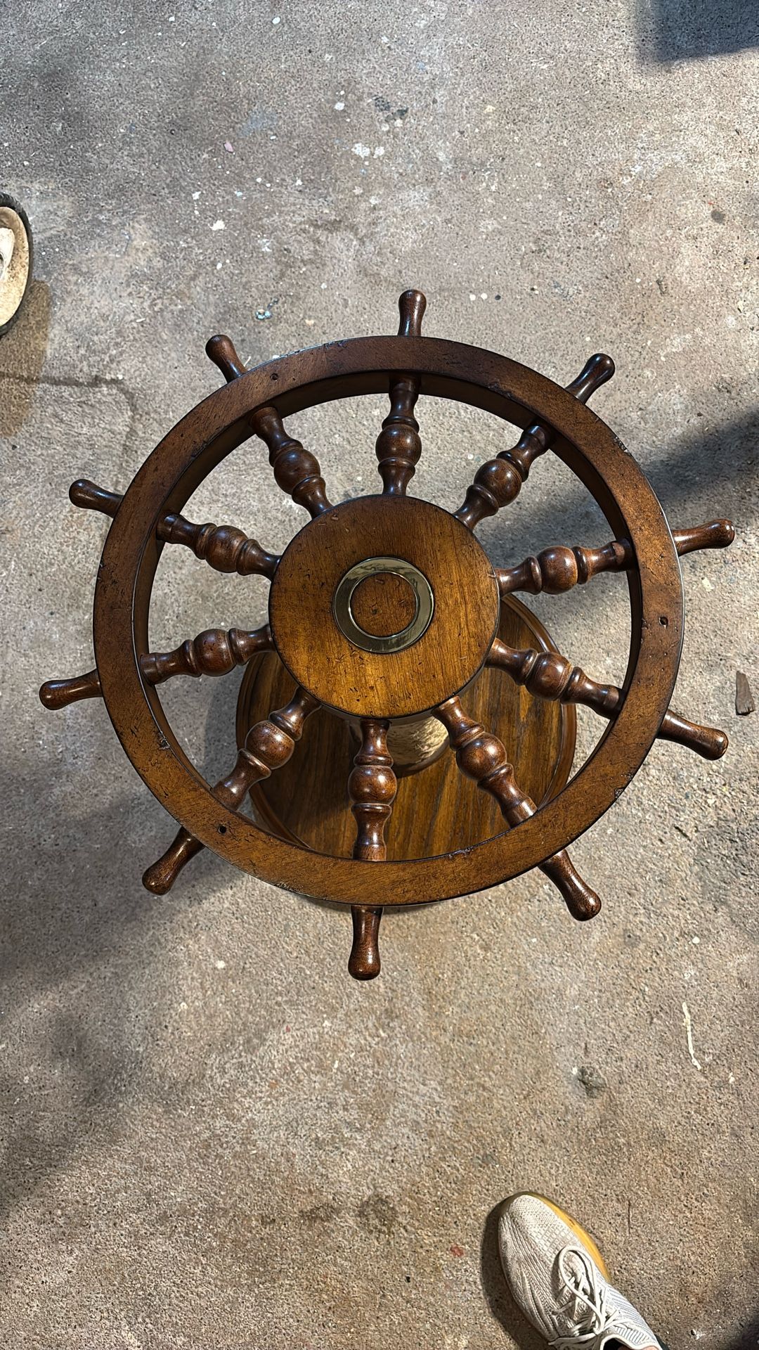 BEAUTIFUL Ships Wheel Table!!
