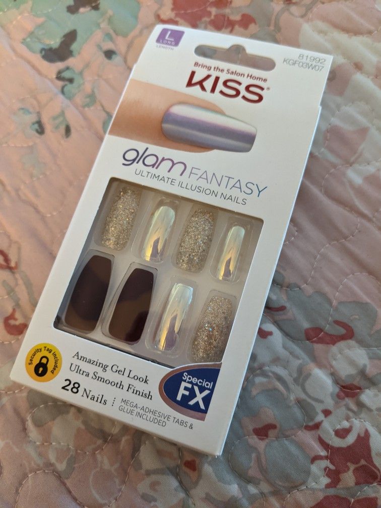 Kiss Nails