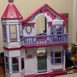 Frozen Dollhouse 