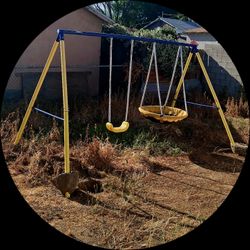 Kids swing set