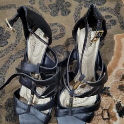 Women's Sandel Size 8.5