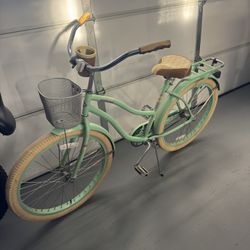 Huffy Deluxe Beach Cruiser