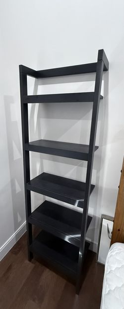 Wall shelf