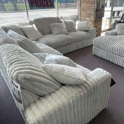 STUPENDOUS ALLOY 3-PIECE SECTIONAL