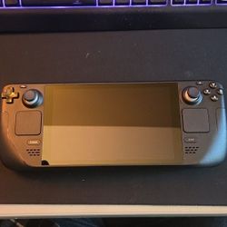 256gb Steam Deck.  Works Perfectly,  Comes With Case And Charger