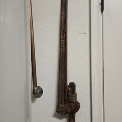 antique 4" pipe wrench