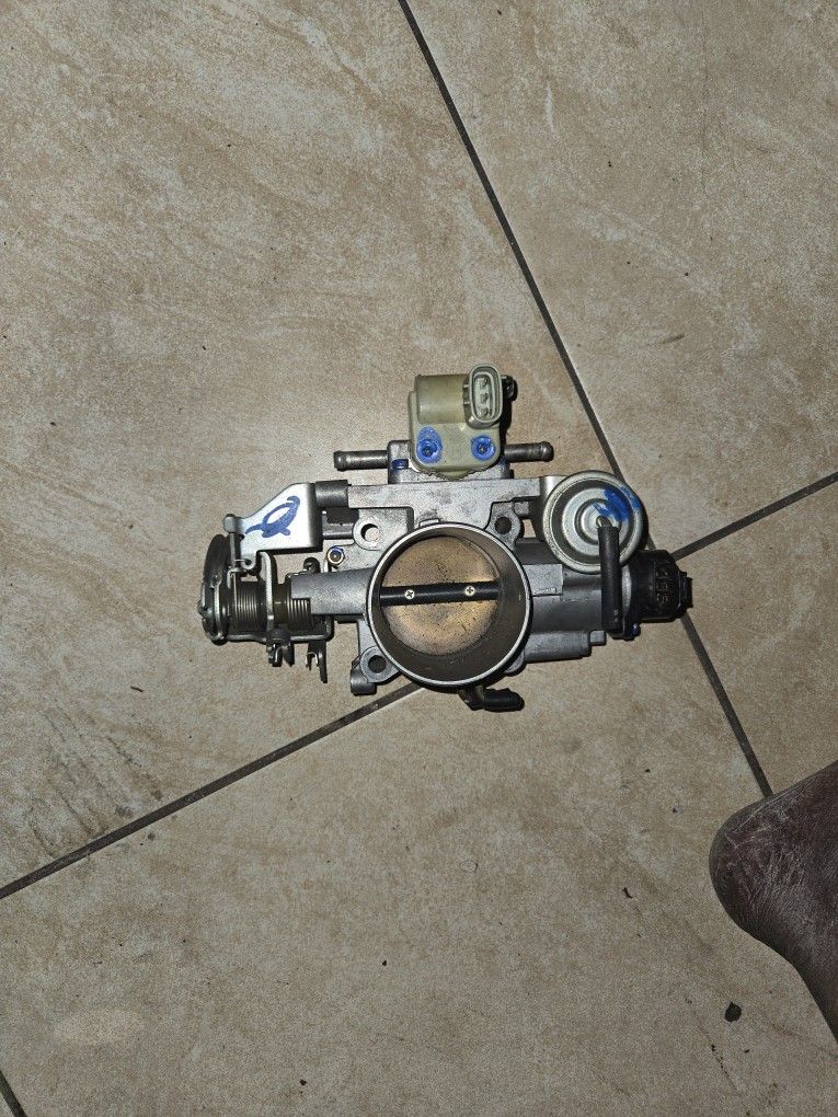 Toyota Throttle BODY 3. 4L Part# 22(contact info removed)0