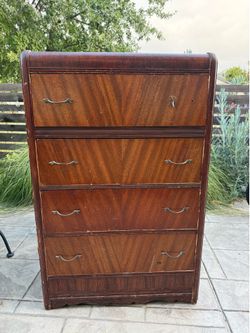 Vintage chest of drawers
