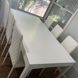 Dinning Table 