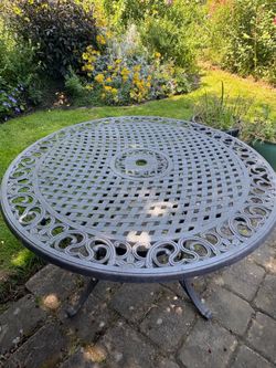 Outdoor table and chairs