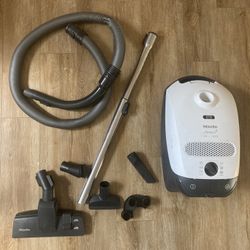 Selling Parts: Miele Olympus S2120 (vacuum doesn't work)