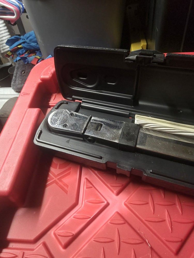 Snap On Torque Wrench 40 Ibs -250ftlbs. 