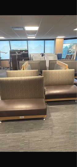 Large Office Furniture Lot – Commercial Chairs, Benches, Bar Stools & Lounge Seating