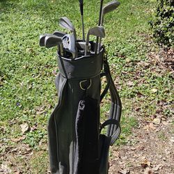 Complete Set Of Golf Clubs Including Sand Wedge And Pitching Wedge And Putter