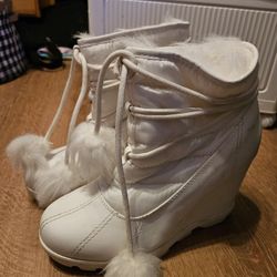 Women's Fur Boots
