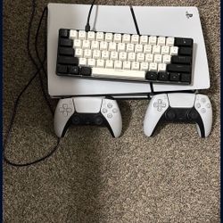 Ps5 With 2 Controllers Keyboard And Mouse 