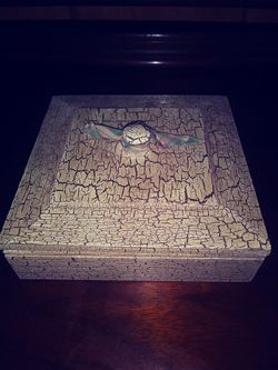 Shabby chic wood box