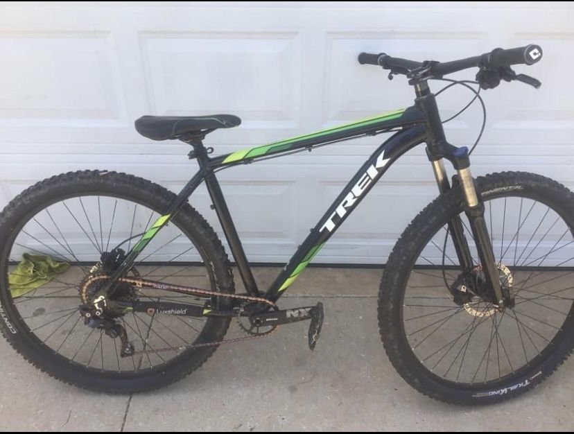 Trek Marlin 6 Mountain Bike 29 In