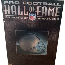 NFL Hall Of Fame: Complete History  Experience the complete history of NFL Hall of Fame with this amazing DVD. Immerse yourself into the world of foot