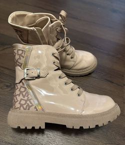 Like New Girls Boots DKNY, Size 2us