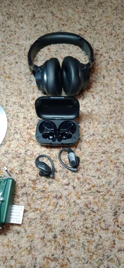 Pair Bluetooth Headphones 🎧 And Earbuds 