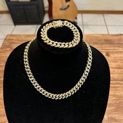 Men’s Gold Stainless Steel Necklace And Bracelet Set 