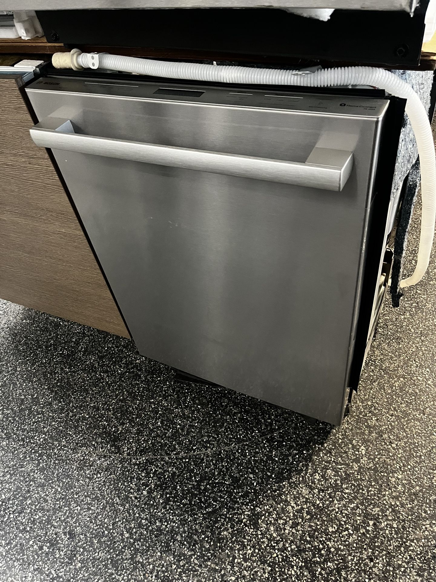 Bosch 24” Benchmark Series Built In Dishwasher