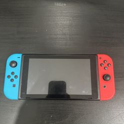 Nintendo Switch 