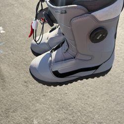Brand New Vans Snow Boots 