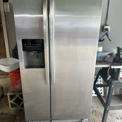 Whirlpool Refrigerator 