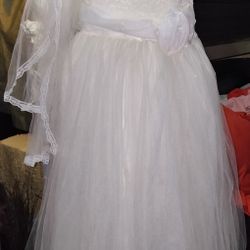 White Baptist/ Flower Girl Dress & Veil Size 12