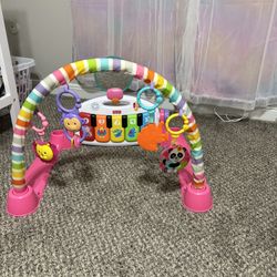 Fisher Price Kick And Grow  Piano