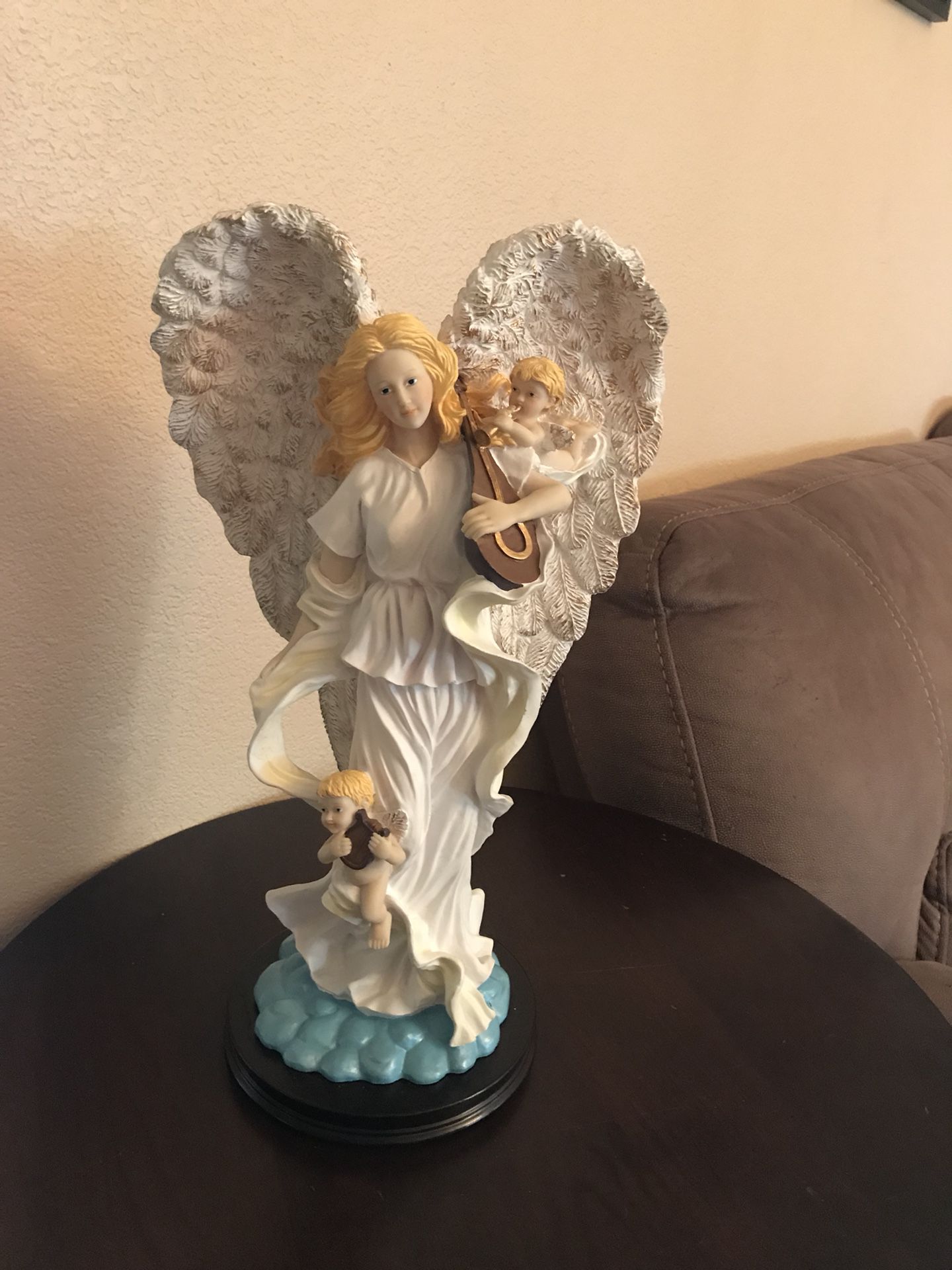 De Capoli collection angel statue