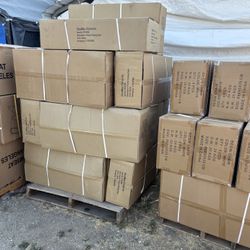 FOLDING PLASTIC CHAIRS FOR SALE 