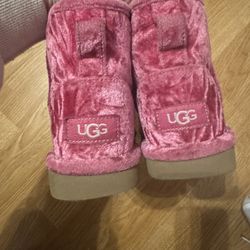 Girls Uggs Size 1