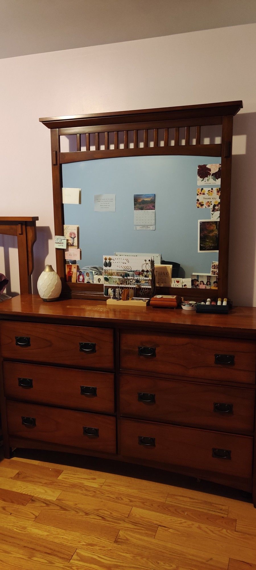 Dresser With Mirror