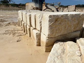 Limestone Retaining Wall Blocks - Delivered from Florence Texas