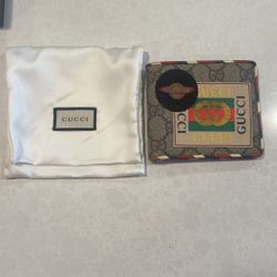 GUCCI Gg Supreme Space Patch Wallet